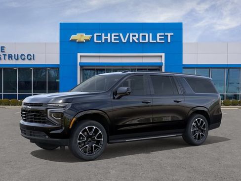 New 2026 Chevrolet Suburban RST w/ Comfort Package AWD/4WD image 2