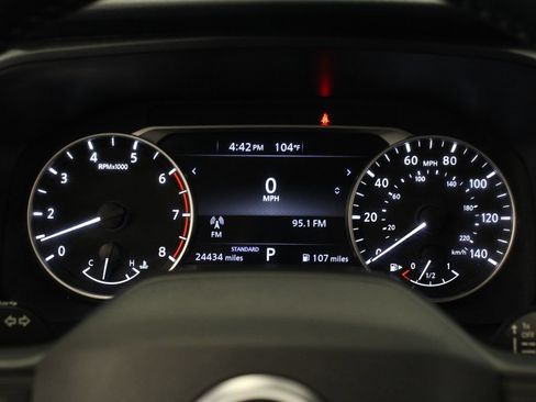 Used 2025 Nissan Rogue SV FWD image 20