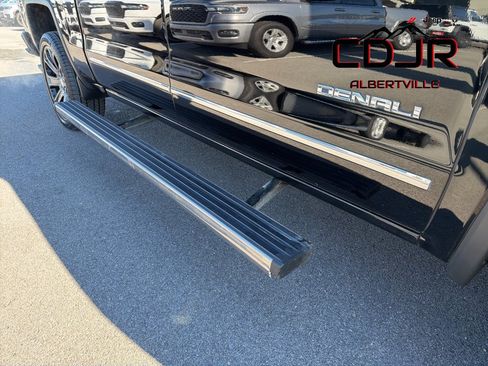 Used 2016 GMC Sierra 1500 Denali w/ Denali Ultimate Package image 16