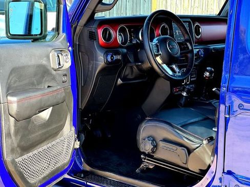 Used 2018 Jeep Wrangler Unlimited Rubicon w/ Dual Top Group image 8