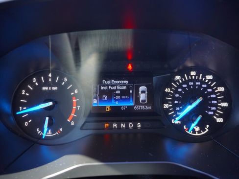 Used 2020 Ford Edge SE image 15