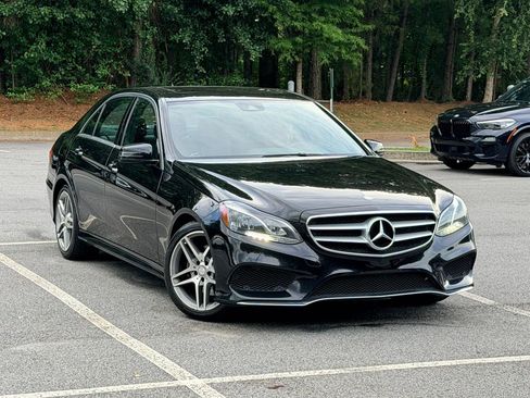 Used 2015 Mercedes-Benz E 350 4MATIC Sedan image 4