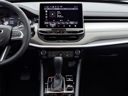 New 2026 Jeep Compass Limited image 23