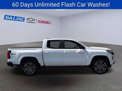 Certified 2024 Chevrolet Colorado Z71 w/ LPO, Dark Essentials Package AWD/4WD image 3