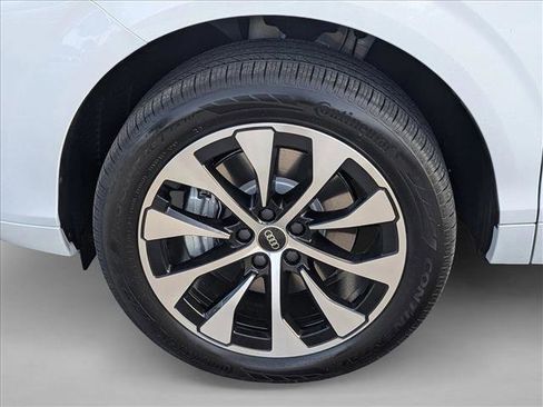 New 2026 Audi Q3 quattro 2.0T AWD/4WD image 9