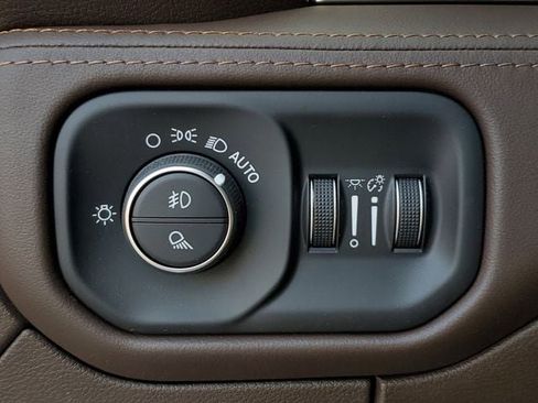 Used 2025 RAM 1500 Limited image 36