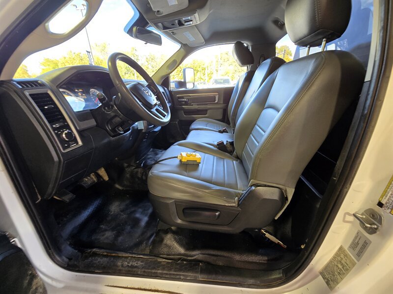 Used 2015 RAM 4500 Tradesman w/ Power & Remote Entry Group RWD image 9