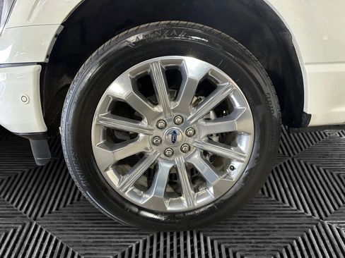Used 2023 Ford F150 Limited image 16