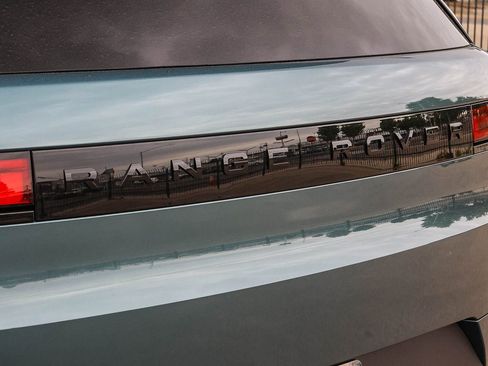 New 2026 Land Rover Range Rover Sport SE AWD/4WD image 12