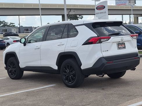 Used 2025 Toyota RAV4 LE FWD image 4