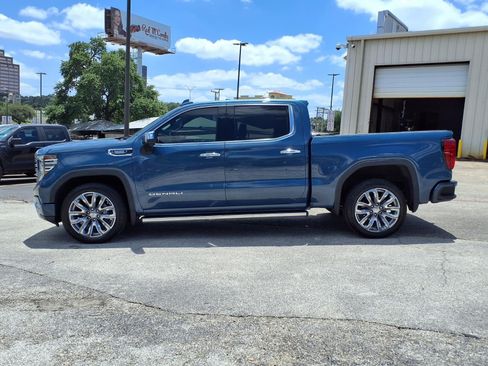 Used 2024 GMC Sierra 1500 Denali w/ Denali Reserve Package AWD/4WD image 9