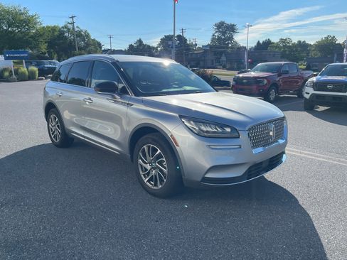 Used 2021 Lincoln Corsair AWD w/ Equipment Group 101A image 7