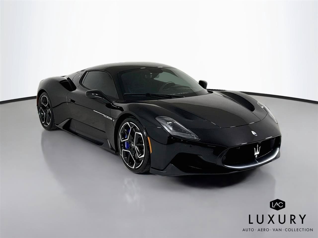 Used 2022 Maserati MC20 Coupe RWD image 3