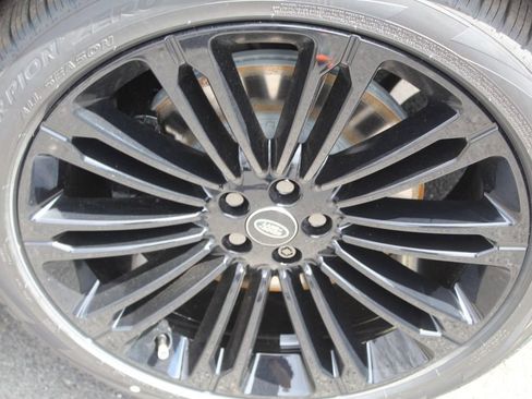 New 2026 Land Rover Range Rover Velar Dynamic SE image 10