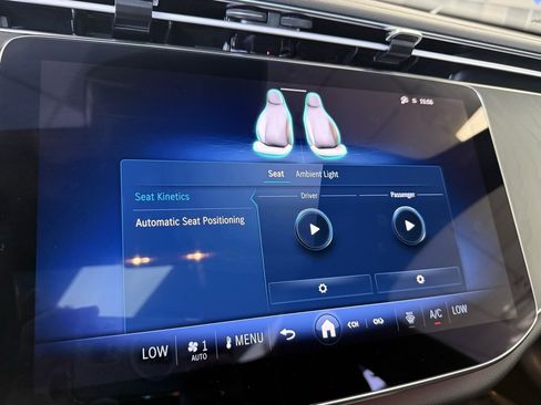 Used 2025 Mercedes-Benz E 350 Sedan image 13