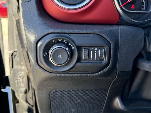 Used 2021 Jeep Wrangler Unlimited Rubicon image 18