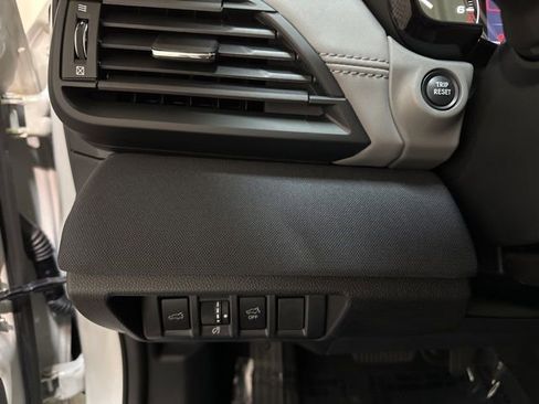 Certified 2025 Subaru Outback Premium image 19