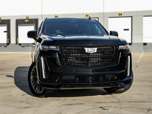 Used 2023 Cadillac Escalade V image 19