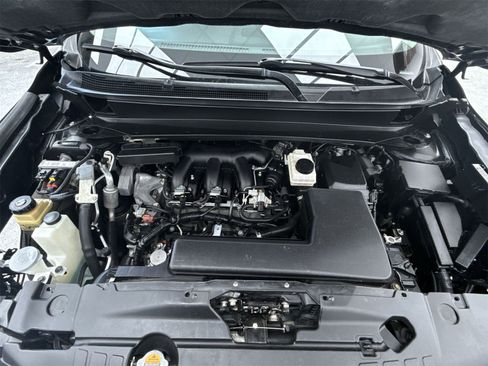 Used 2020 Nissan Pathfinder S image 40