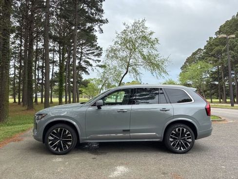 New 2026 Volvo XC90 B6 Ultra w/ Protection Package Premier AWD/4WD image 9