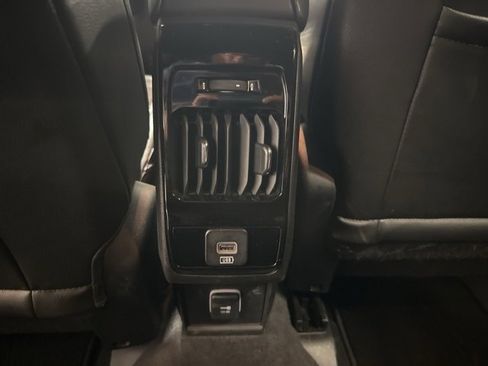 Used 2023 Jeep Compass Limited image 33