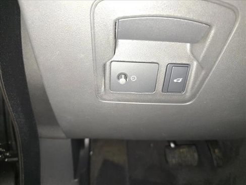 New 2026 Land Rover Range Rover Velar S image 26