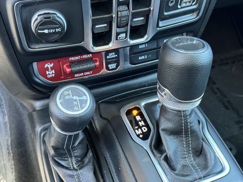 Used 2026 Jeep Gladiator Rubicon AWD/4WD image 26