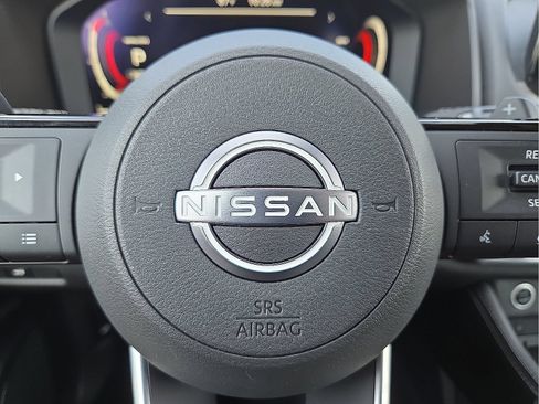 Used 2023 Nissan Rogue Platinum w/ Platinum Premium Package AWD/4WD image 21