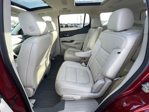 Used 2021 GMC Acadia Denali w/ Denali Technology Package image 24
