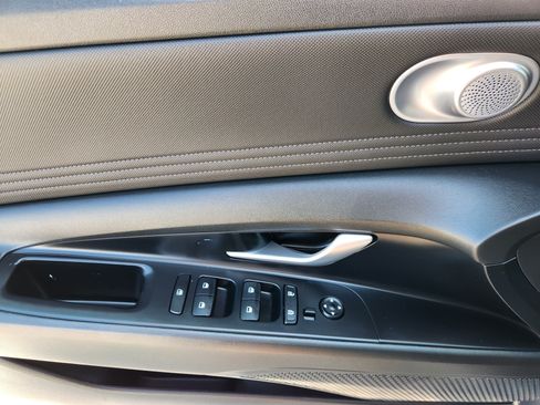 Certified 2023 Hyundai Elantra SEL w/ Convenience Package FWD image 17