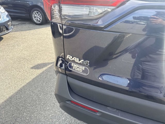 Used 2025 Toyota RAV4 XLE AWD/4WD image 5