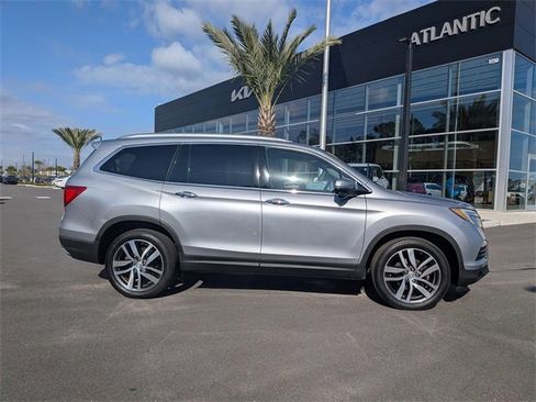 Used 2016 Honda Pilot Touring image 2