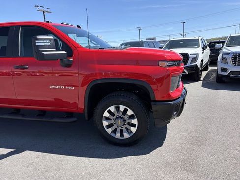 New 2026 Chevrolet Silverado 2500 Custom w/ Custom Value Package AWD/4WD image 4