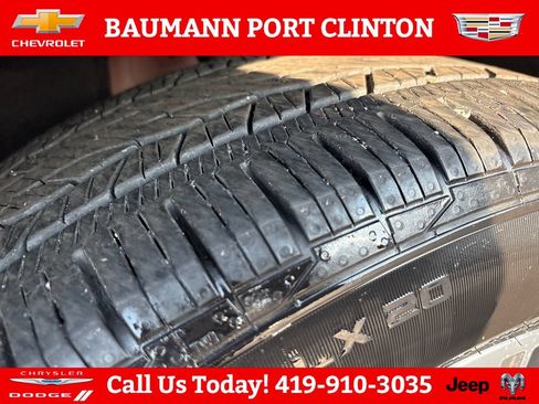 Used 2023 Chevrolet Traverse High Country AWD/4WD image 30