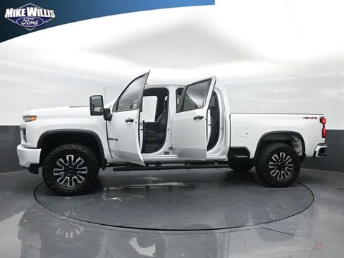 Used 2021 Chevrolet Silverado 2500 Custom w/ Custom Value Package AWD/4WD image 28