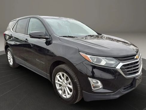 Used 2018 Chevrolet Equinox LT image 3