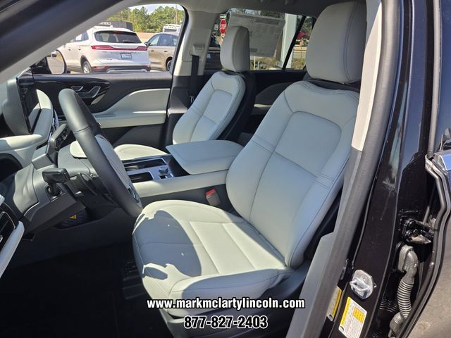 New 2026 Lincoln Aviator 2WD image 7