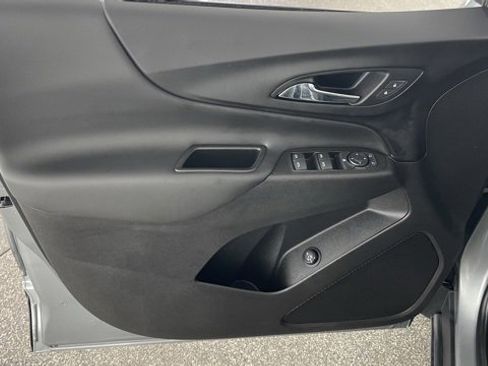 Used 2023 Chevrolet Equinox LT w/ Driver Convenience Package image 34