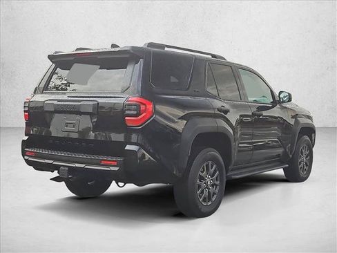 Used 2025 Toyota 4Runner SR5 AWD/4WD image 5