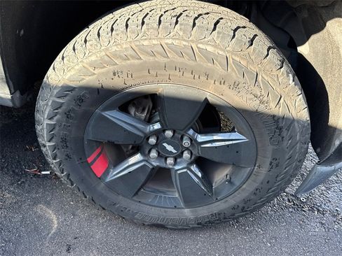 Used 2019 Chevrolet Colorado LT w/ Redline Special Edition image 5