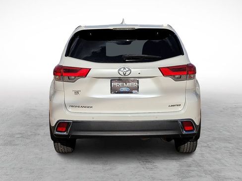Used 2019 Toyota Highlander Limited FWD image 9