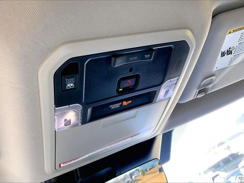 Used 2024 Toyota Tundra Limited image 29