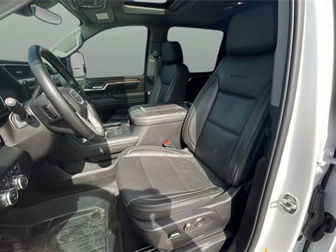 Used 2024 GMC Sierra 2500 Denali w/ Denali Reserve Package image 27