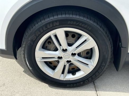 Used 2020 Nissan Kicks S FWD image 10