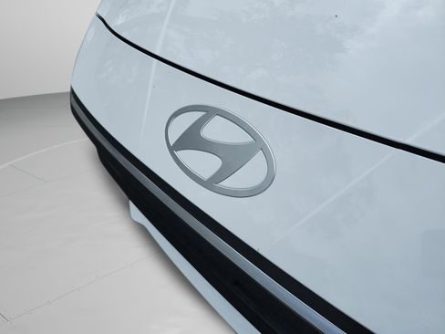 New 2026 Hyundai Elantra Sport image 22