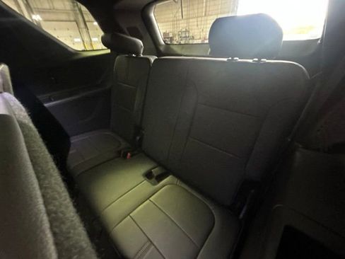 Used 2023 Chevrolet Traverse RS AWD/4WD image 35