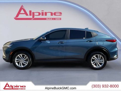 Used 2025 Buick Envista Preferred FWD image 2