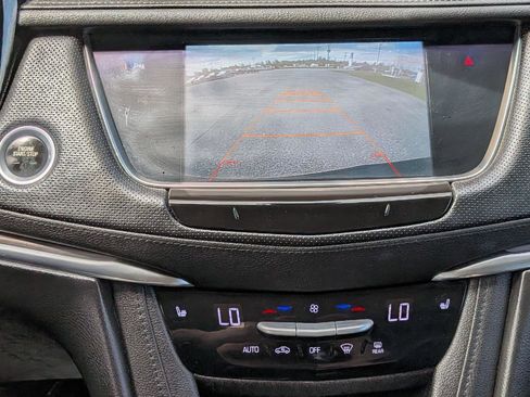 Used 2017 Cadillac XT5 Luxury w/ Driver Awareness Package AWD/4WD image 18