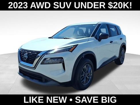 Used 2023 Nissan Rogue S image 4