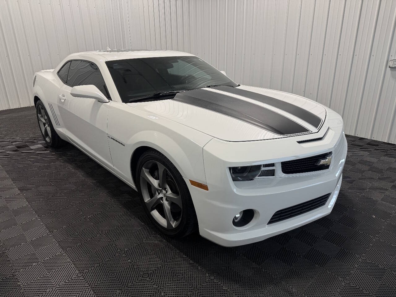 Used 2013 Chevrolet Camaro SS w/ RS Package RWD image 2